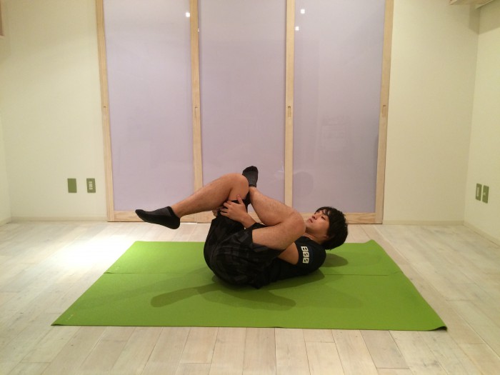 腰痛ストレッチ臀部5